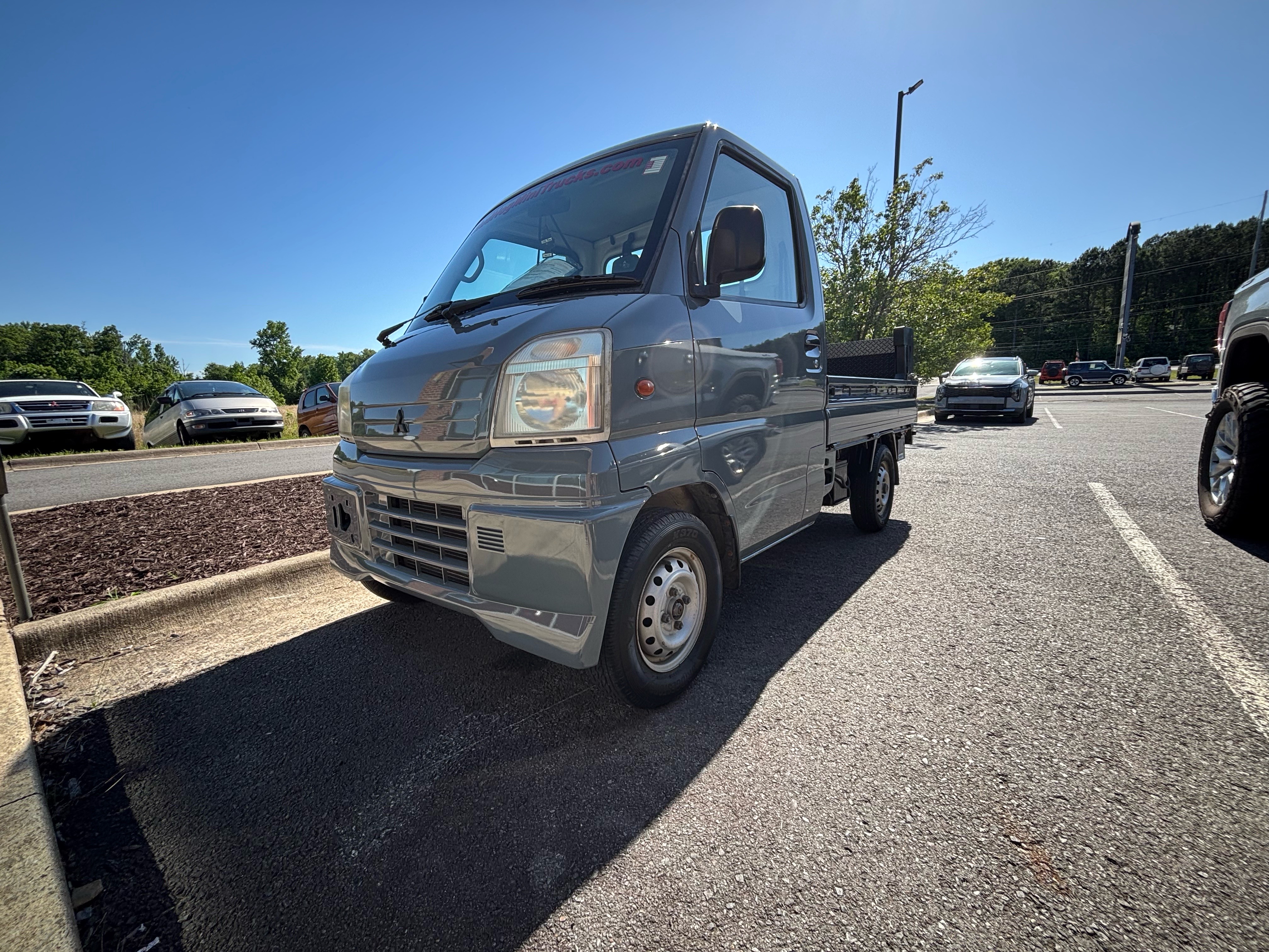 1999 Mitsubishi Minicab JDM car for sale — photo 3 of 10
