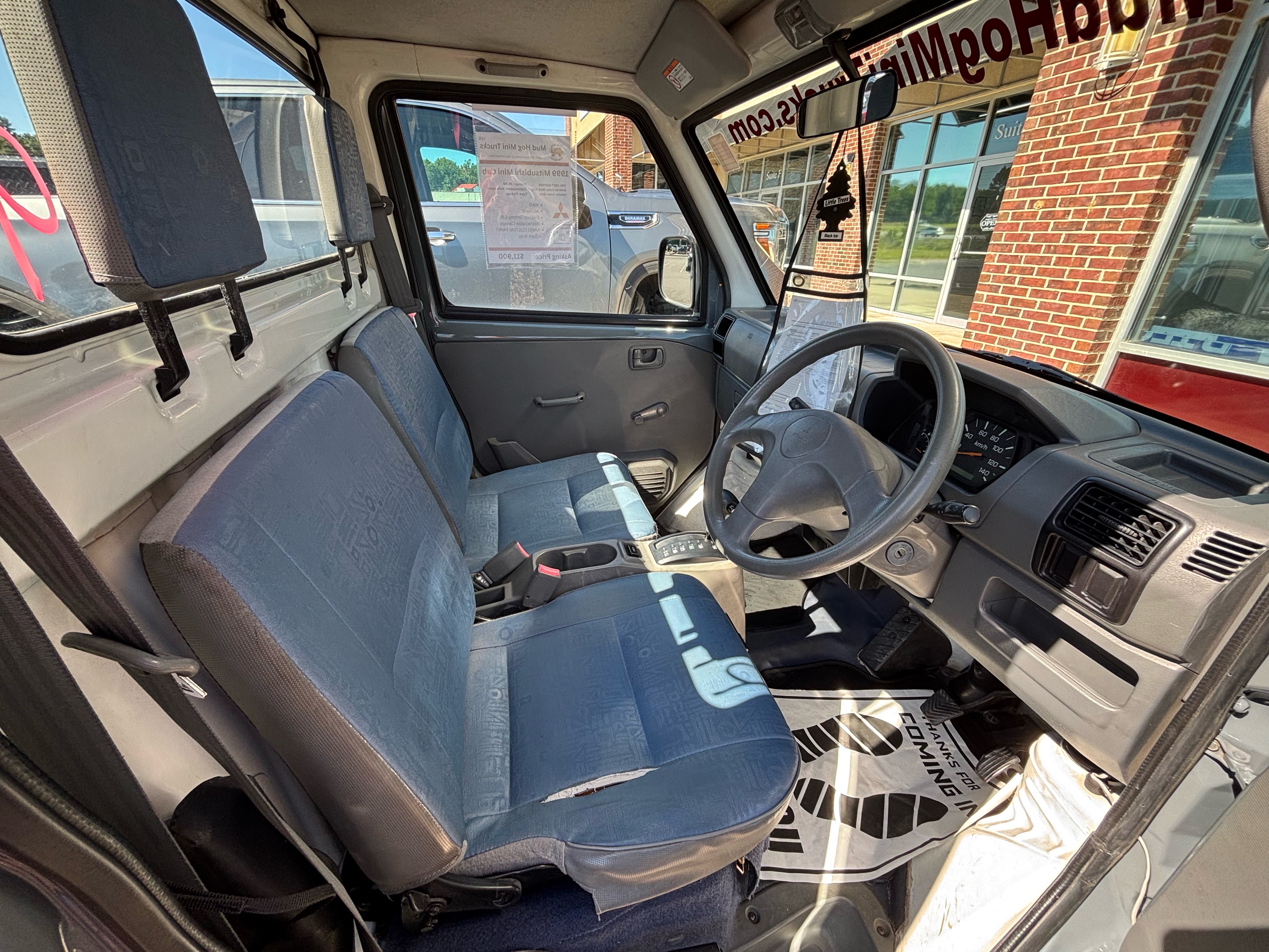 1999 Mitsubishi Minicab JDM car for sale — photo 4 of 10
