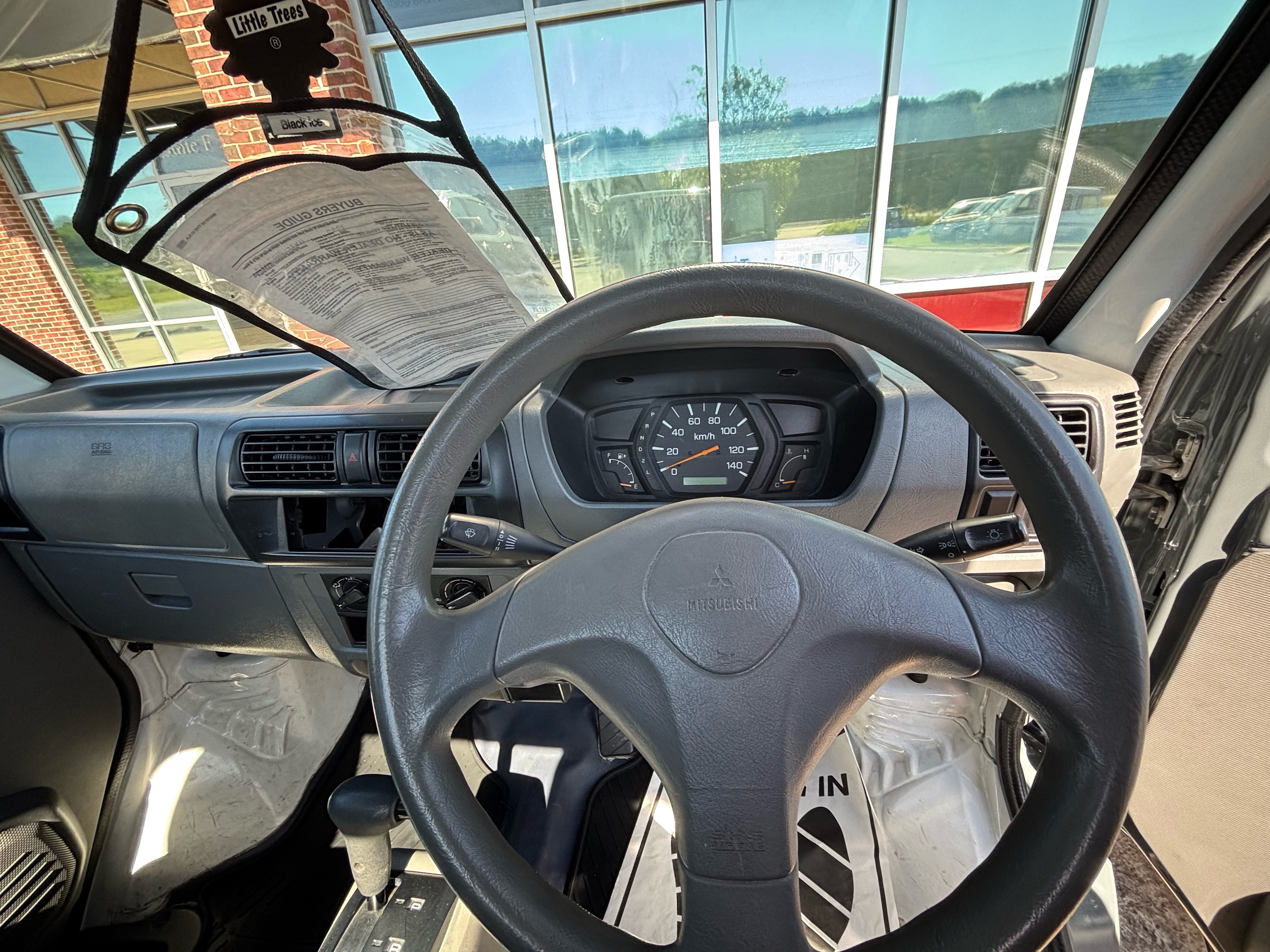 1999 Mitsubishi Minicab JDM car for sale — photo 5 of 10