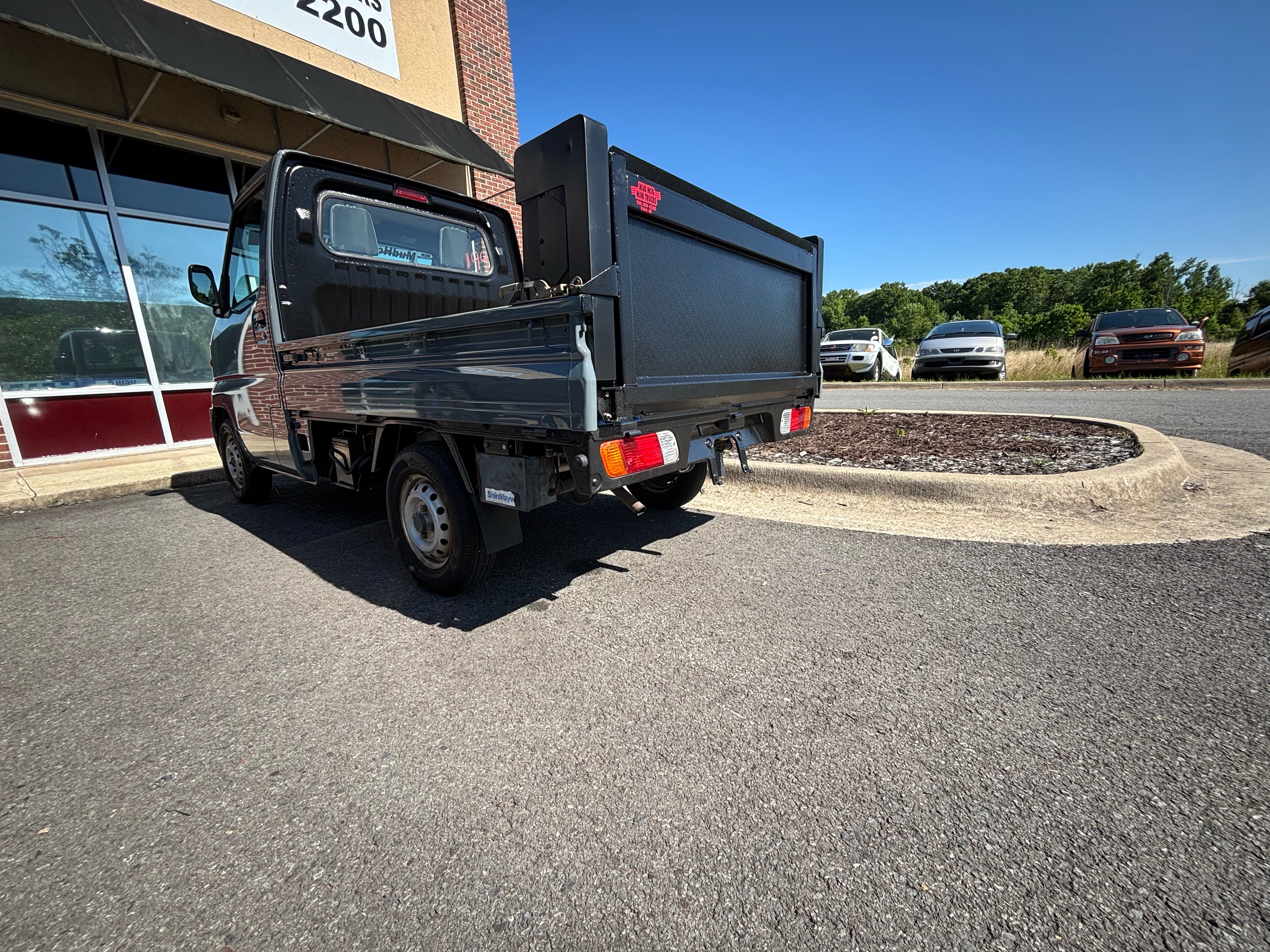 1999 Mitsubishi Minicab JDM car for sale — photo 9 of 10