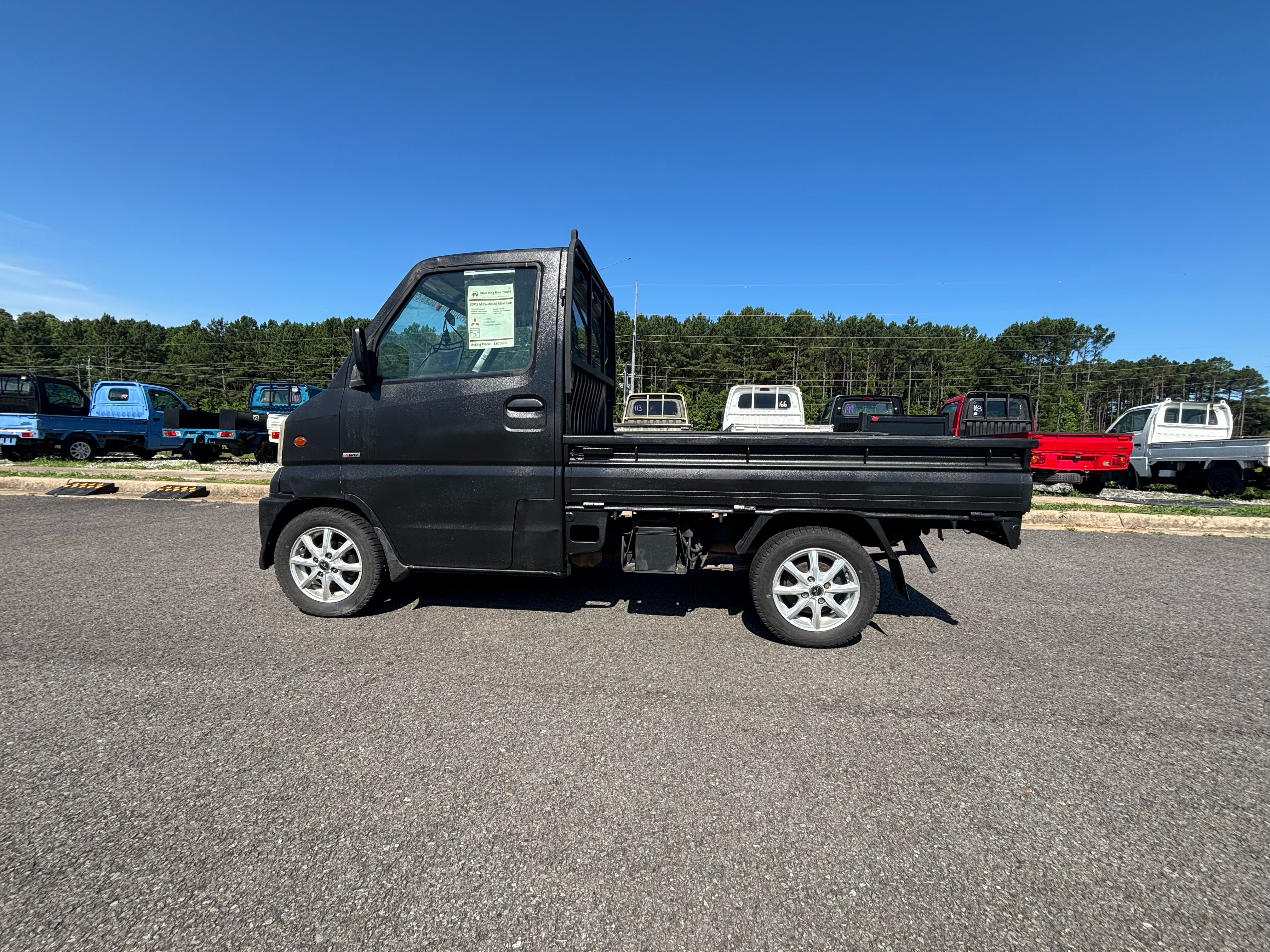 2001 Mitsubishi Minicab JDM car for sale — photo 4 of 7